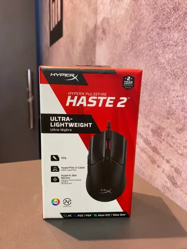 mouse gamer com fio HyperX Pulsefire Haste 2 na cor preta.