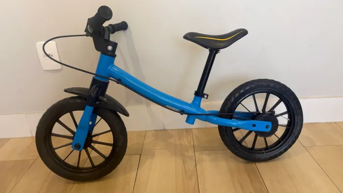 Bicicleta de equilíbrio Aro 12 (2 a 4 anos)