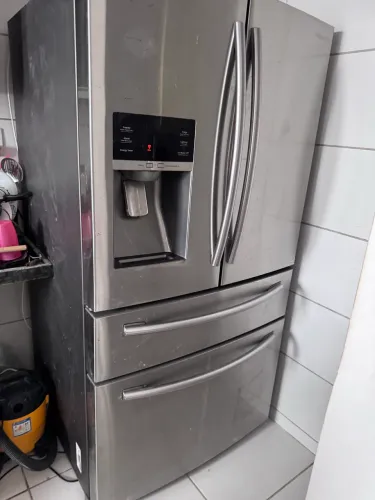 Refrigerador 4 portas Samsung inverter 