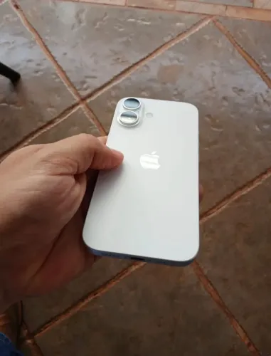 iPhone 16