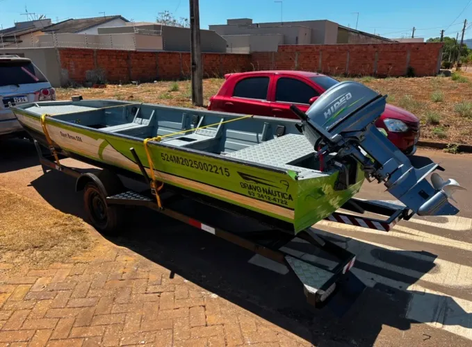 Barco Bravo 550