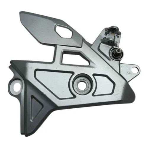Suporte Pedaleira Dianteira Esquerda Honda CB300F TWISTER 2023 2026
