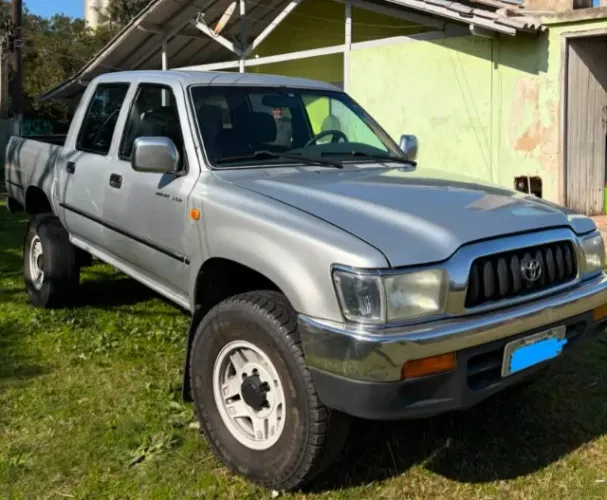 Toyota Hilux CD SR 4X4 3.0 8V 90cv Diesel 2005