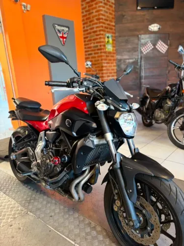 YAMAHA MT 07