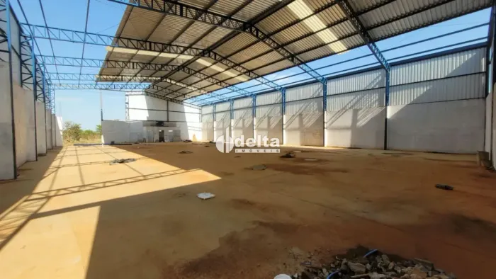 Galpão comercial disponível para venda no bairro Loteamento Centro Empresarial Leste I em