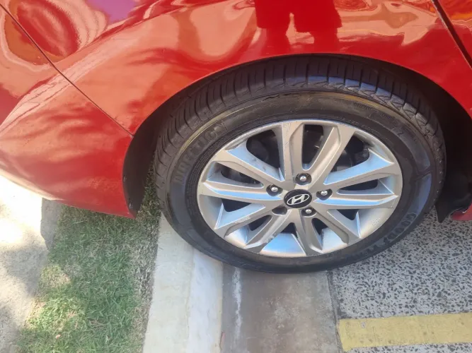 Hyundai Elantra GLS 2.0 16V Flex Aut. 2015