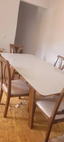 Mesa com cadeiras 