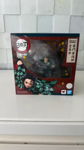 Estátua Tanjiro Kamado Full Concentration - Demon Slayer - FiguartsZERO - Bandai
