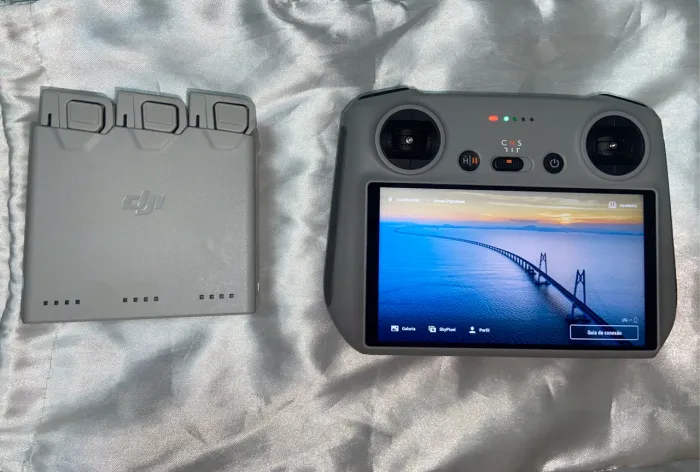 Dji Rc Smart 2 Controle + 3 baterias 3850 maH com charging hub