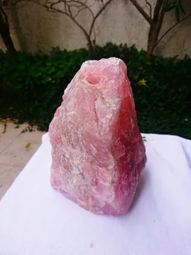 Cristal rosa furado para fonte