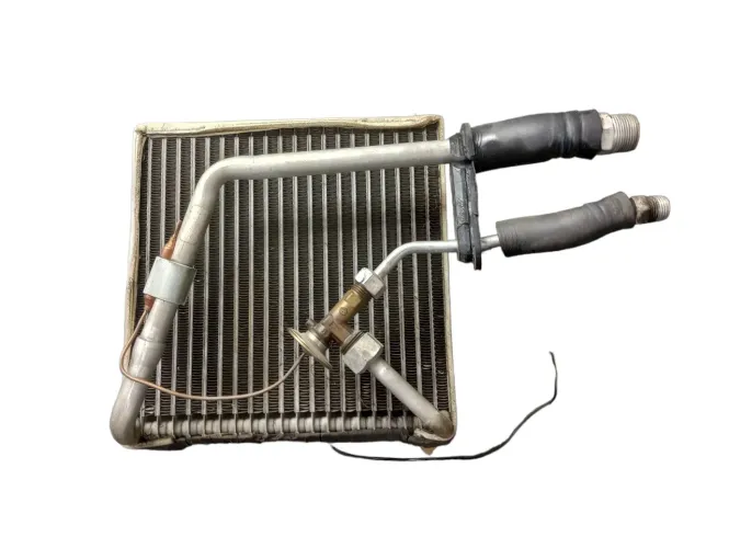 Radiador Do Ar-condicionado Nissan Frontier 2.8 2004 