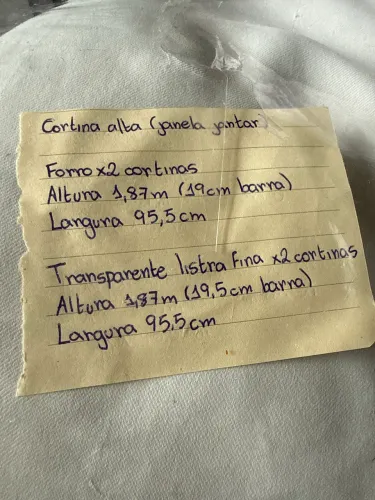 Cortina de voal trilho suíço