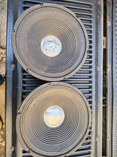 Vendo par de auto falante 12 polegadas