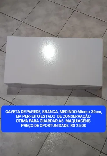 Camarim Suspenso , ideal para organizar maquiagens, medida: 60cmx30cm.