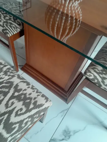 Mesa de imbuia abaixou o preço 