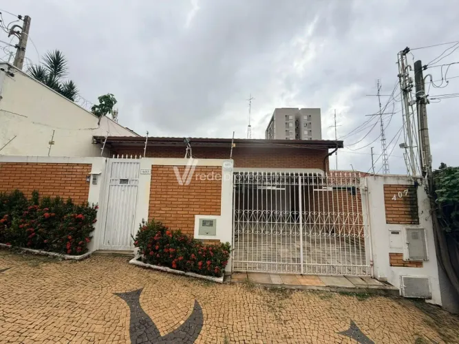 Oportunidade na Nova Campinas: Residência Versátil com 300m² de Terreno.