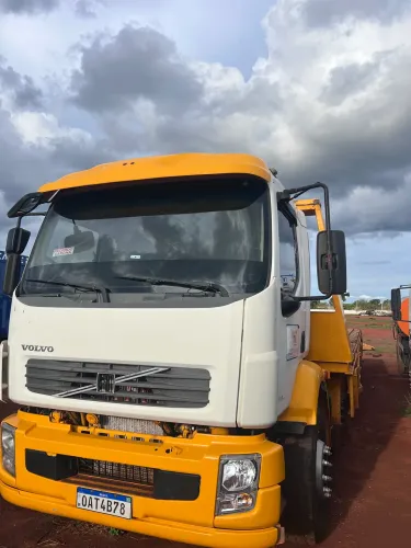 Caminhão Plataforma Fixa