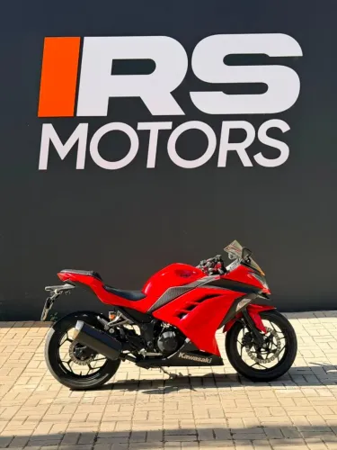 Kawasaki Ninja 300 2014 Vermelha à venda!