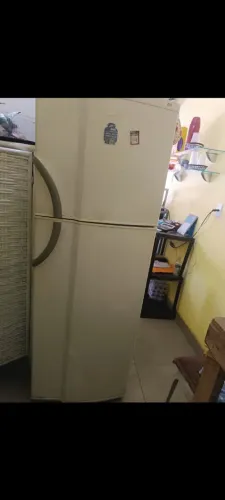 Geladeira semi-nova