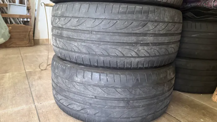 Par de pneus aro 17 - 225x45 Hankook Ventus v12 