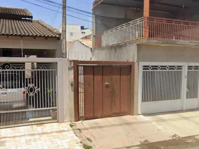 Casa 126 m² - Vila Guararapes - Lins - SP