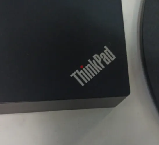 Thinkpad Thunderbolt 4 Workstation Dock Preto/vermelho