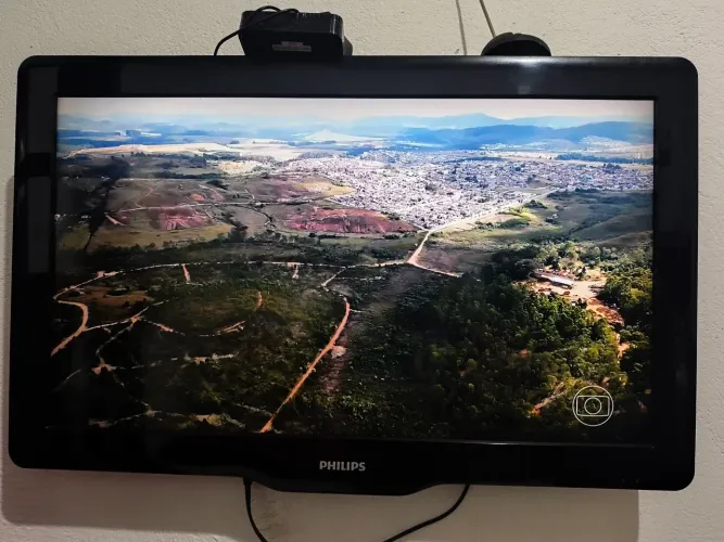 Vendo Televisão 32 polegadas PHILIPS 