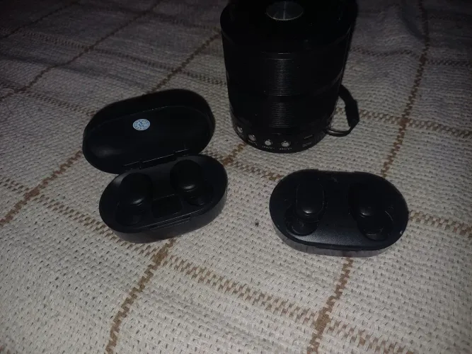 Kit Caixa de Som Bluetooth + Fones Sem Fio