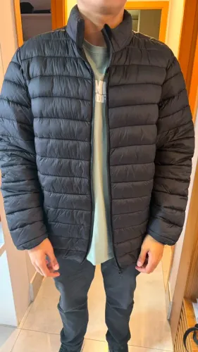  jaqueta puffer unissex, da marca Marfinno