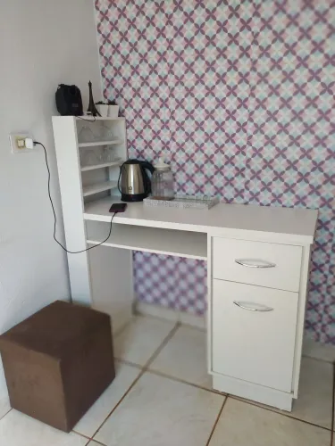 Vende-se mesa para manicure
