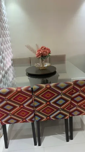Mesa para 8 cadeiras