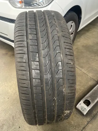 Pneu 255 45 R20