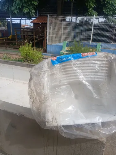 Tanque de plástico 