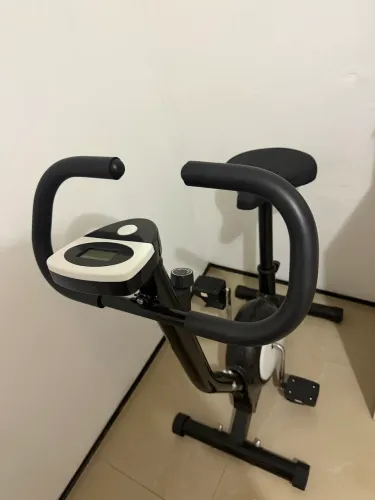 Bike de academia (ergométrica)