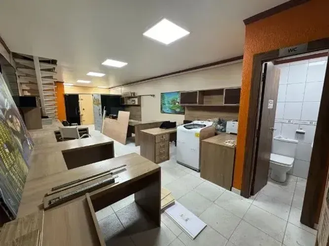 Alugo Prédio Comercial no centro de Manaus - 3 andares - Vidros blindados