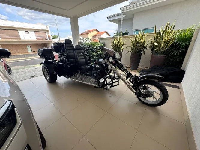TRICICLO MOTO ESTADO DE ZERO apenas 100km