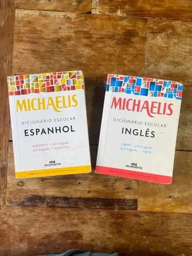 Dicionários e minigramaticas