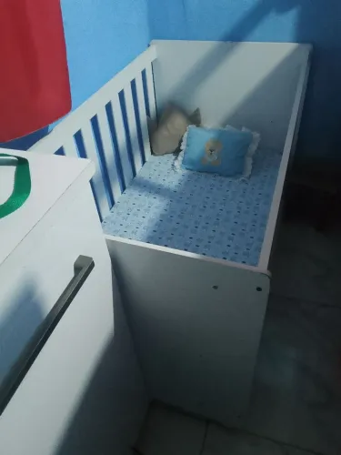 vendo berço semi novo usado poucas vezes pois o bebê não se acustomou valor 250 reais