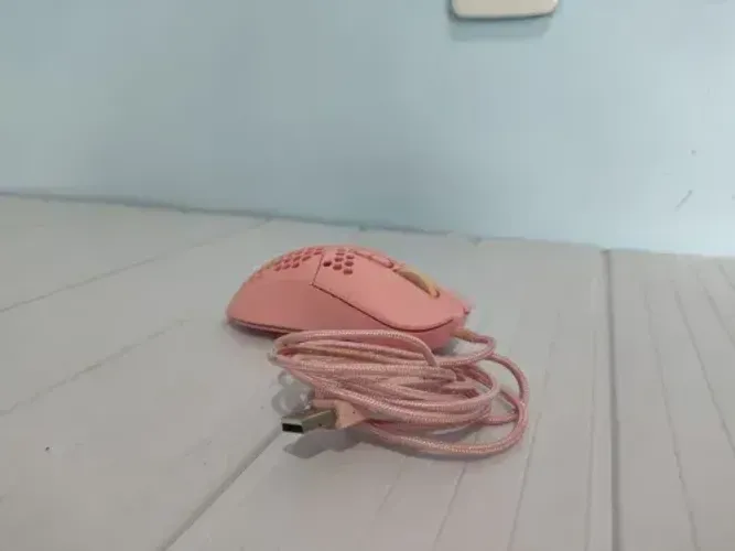 Mouse Gamer Rosa USB com Cabo Revestido 