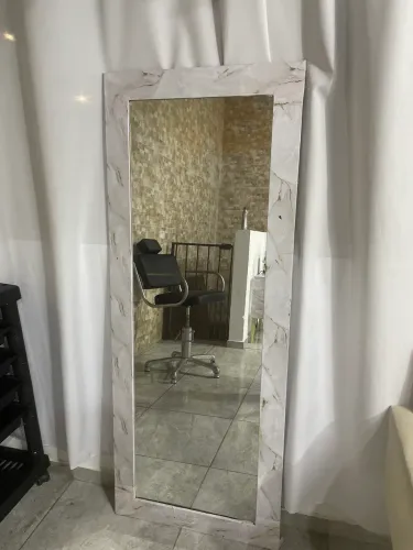 Espelho grande para salão de beleza