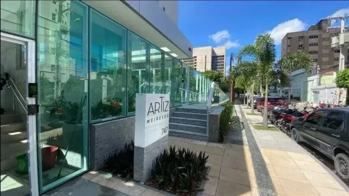Apto de188m², 4 qsuites, DCE, 3 vagas de garagem , lazer completo, nascente . Andar alto .