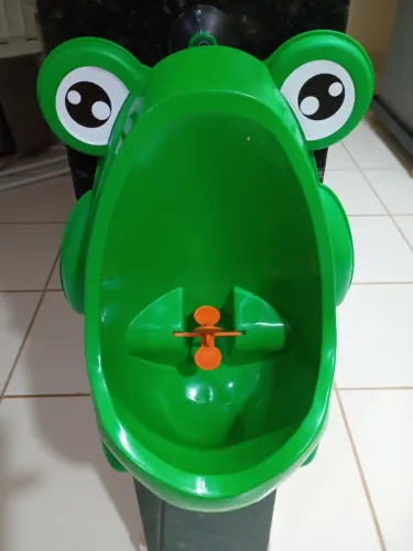 Mictório Infantil Menino Bichinho Sapinho Ideal Para Desfralde Excelente Estado De Conserv