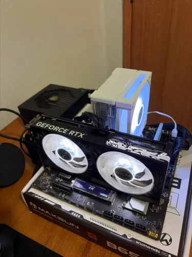 5060 ti Galax 16gb (impecável)