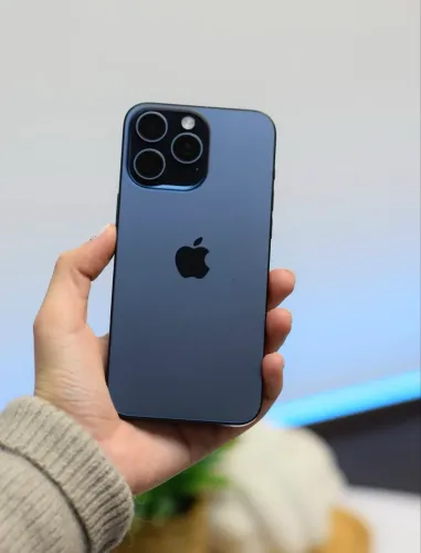 iPhone 15 pro Max azul