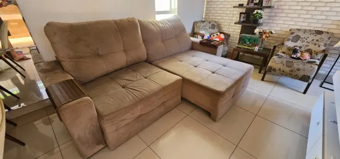 Sofá Retrátil 2,40m Bege - Excelente Estado