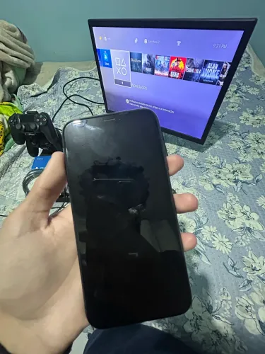 iPhone XR 128GB em bom estado de funcionamento