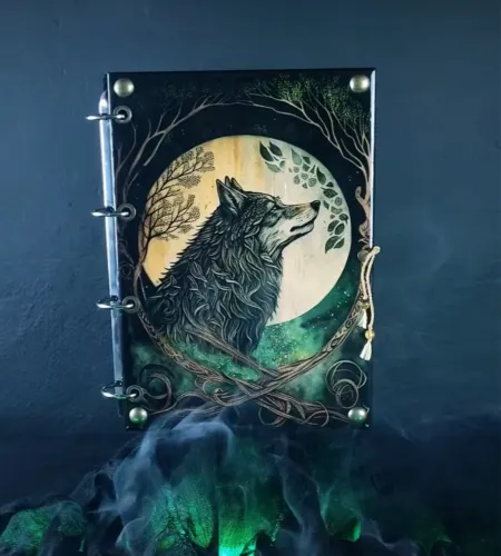 Caderno Artesanal Lobo Lunar $250