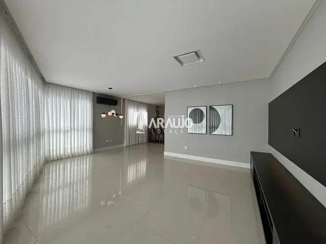 Apartamento para Locação com 4 Suítes e 2 Vagas no Centro, Itajaí