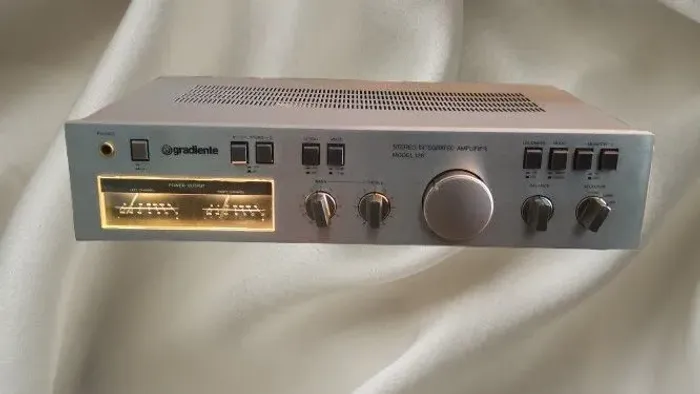 Amplificador Gradiente 126 em perfeito estado