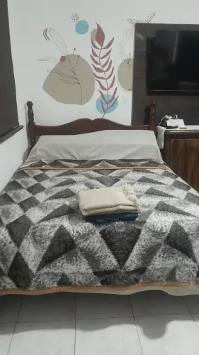 Cama madeira maciça/colchão